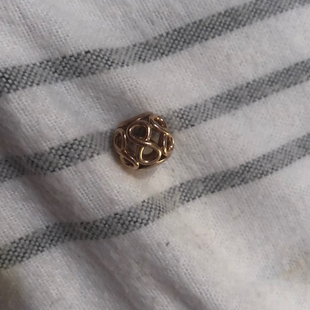 Pandora Infinity charm